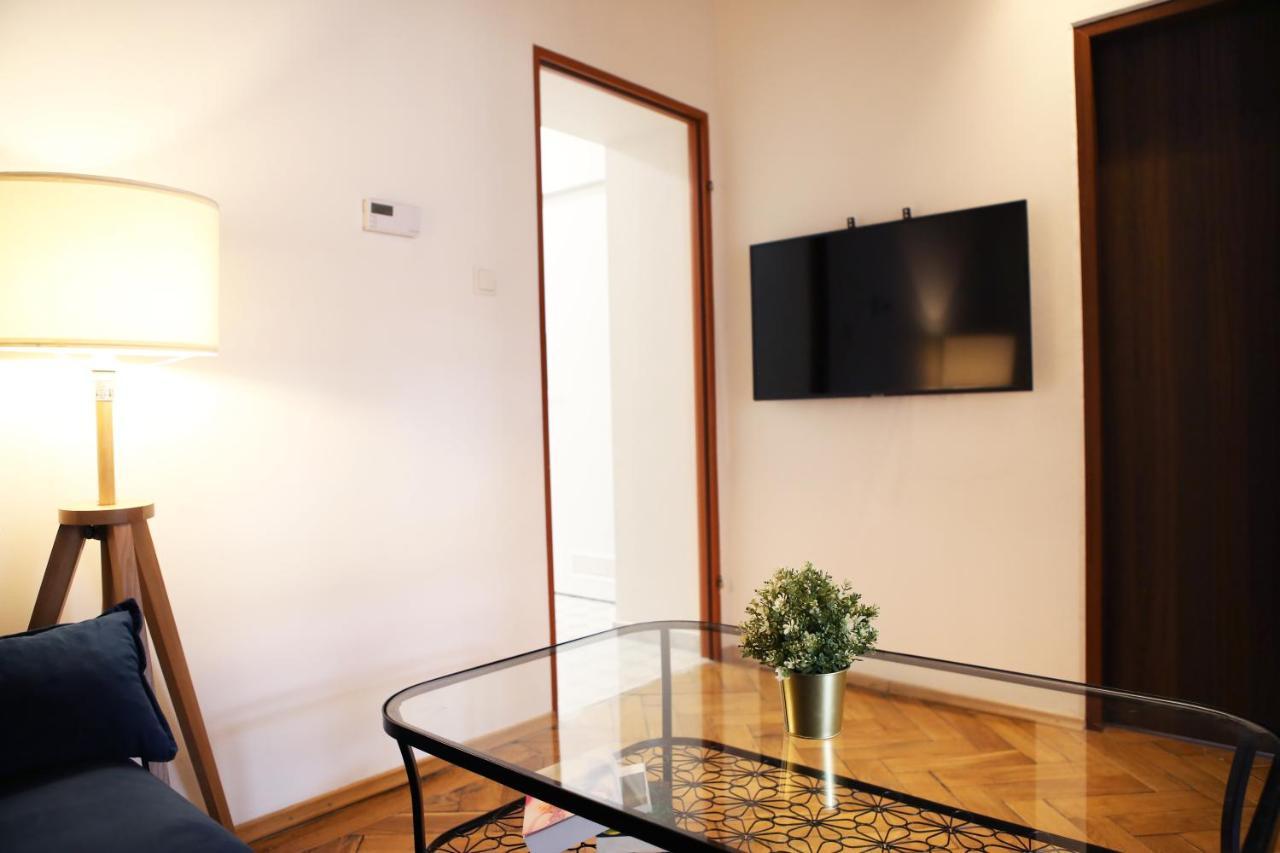 Classic Apartments Pilsudskiego Street คราคูฟ ภายนอก รูปภาพ