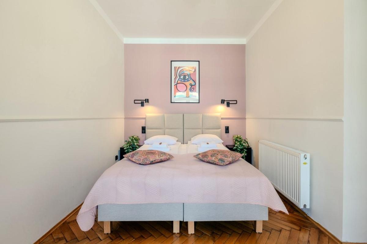Classic Apartments Pilsudskiego Street คราคูฟ ภายนอก รูปภาพ